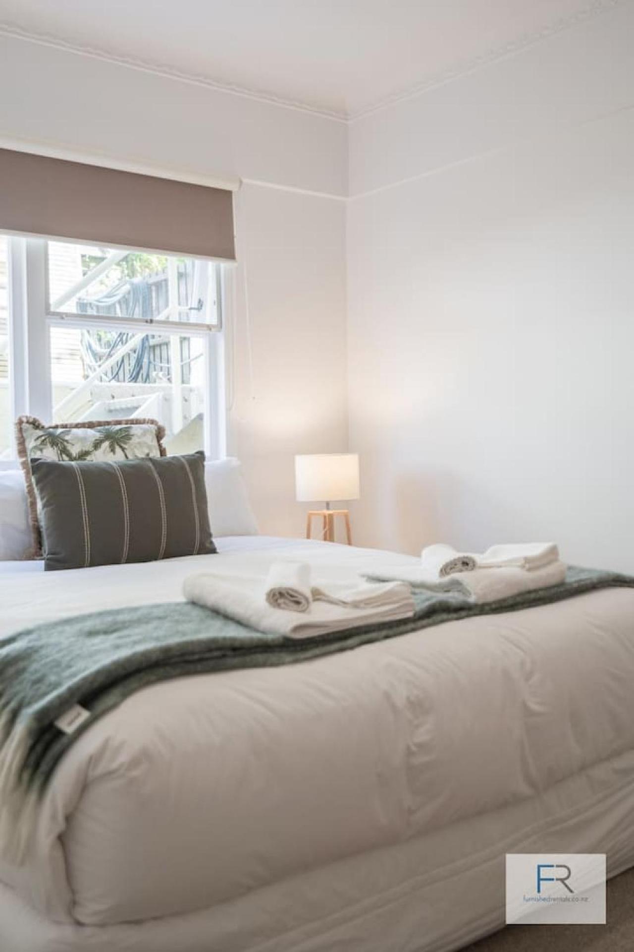 Holiday home Spanish Charm - Stylish 3br Steps From The